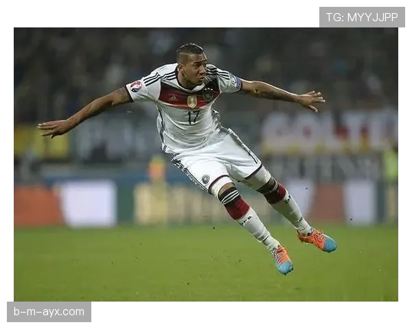 博努奇与皮克在防线组织上出现分散与集中结构转移